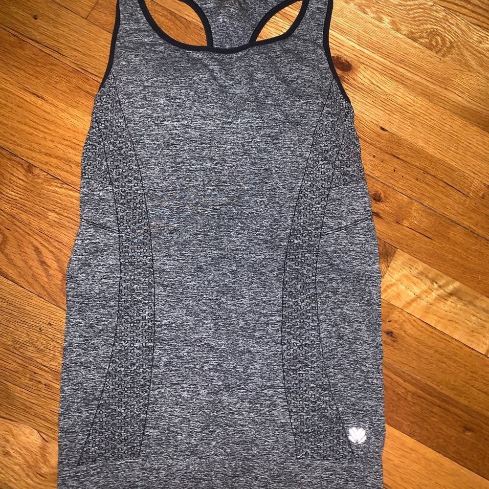 forever21 work out tank top size small